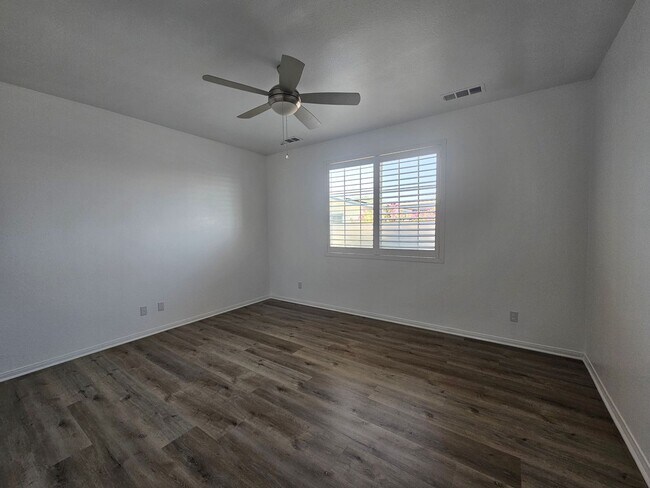 Building Photo - SENIOR 55+ COMMUNITY BEAUTIFUL 2BED/2BATH