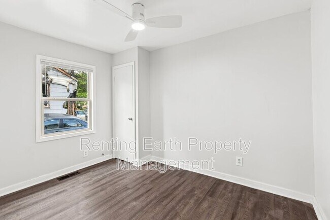 Building Photo - 3120 25th St N
