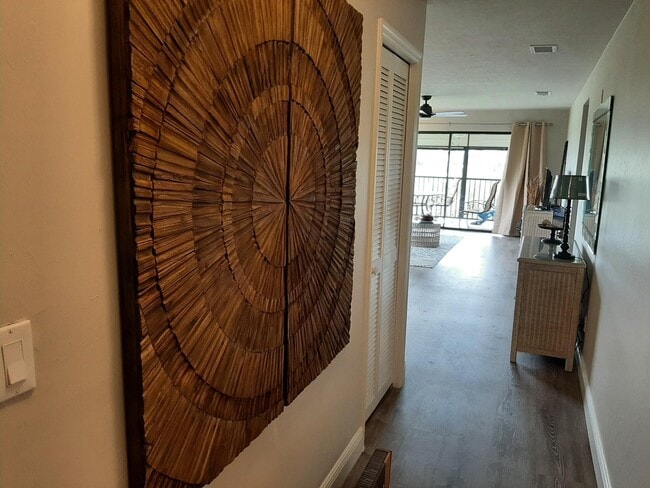 Building Photo - 12170 Kelly Sands Way