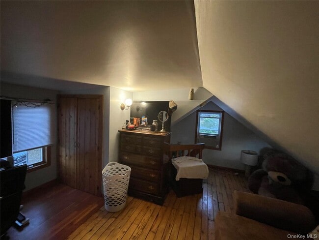 Building Photo - 484 Moriches-Middle Island Road