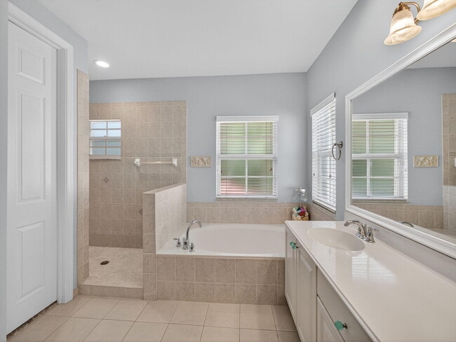 Building Photo - 631 Moondancer Ct