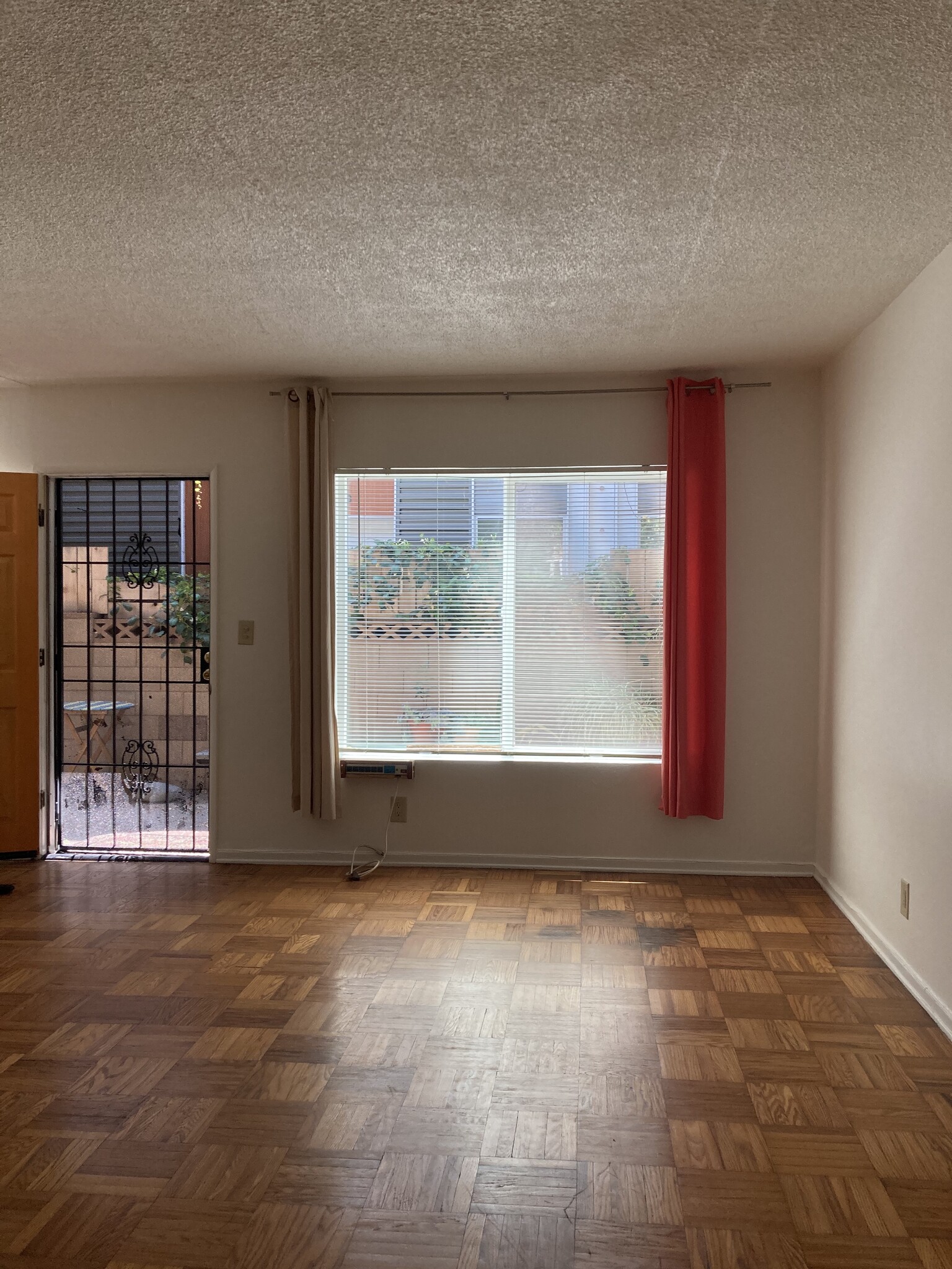 Building Photo - 1722 Armacost Ave
