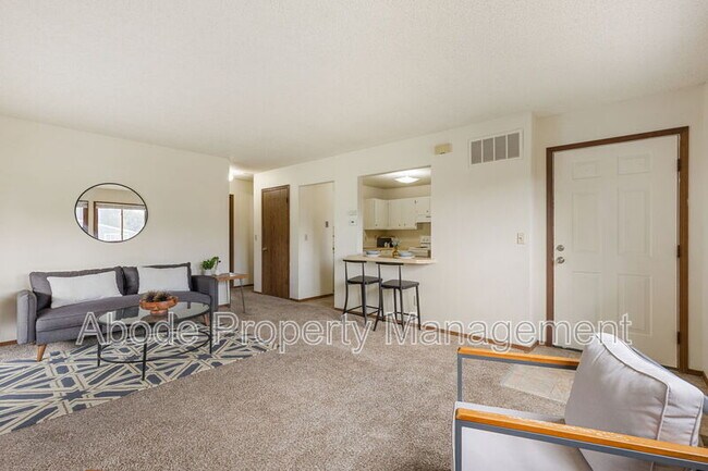 Building Photo - 1418 Emery Ct