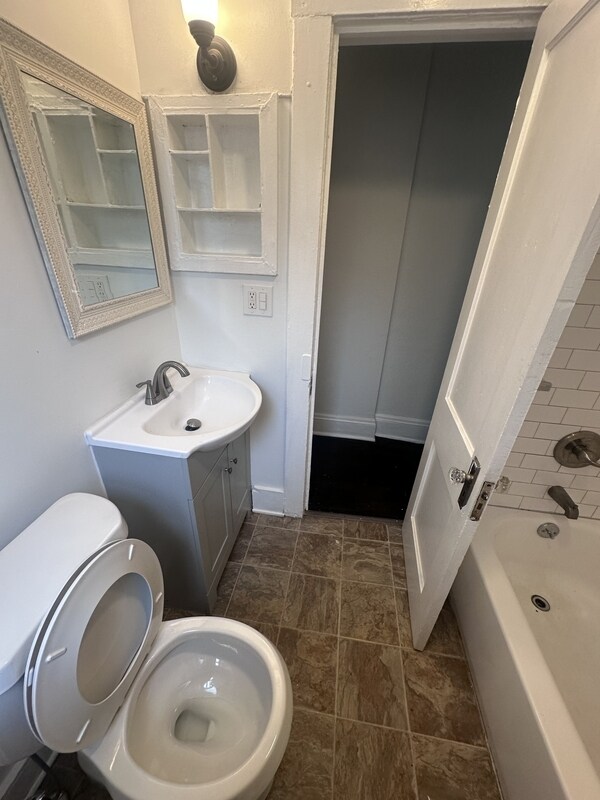 Building Photo - 3229 W 32nd St