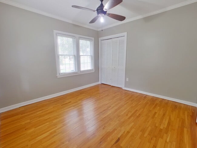 Building Photo - 242 S Bleckley Dr