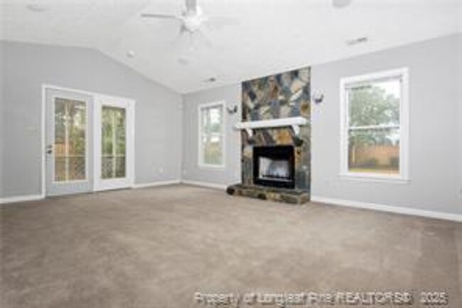 Building Photo - 5028 Shimmer Dr