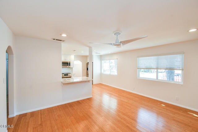 Building Photo - 630 N Niagara St