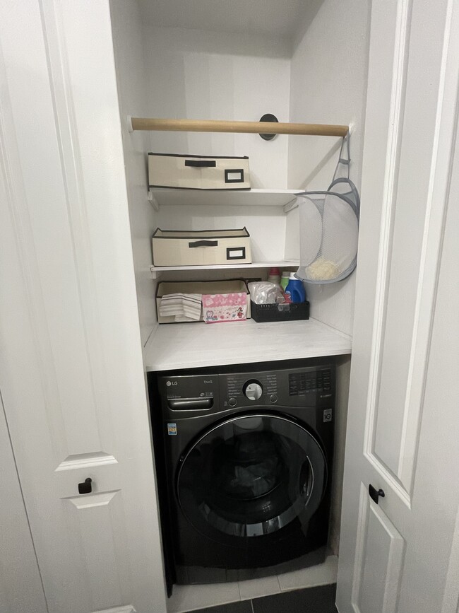 Building Photo - 500 Mirasol Cir