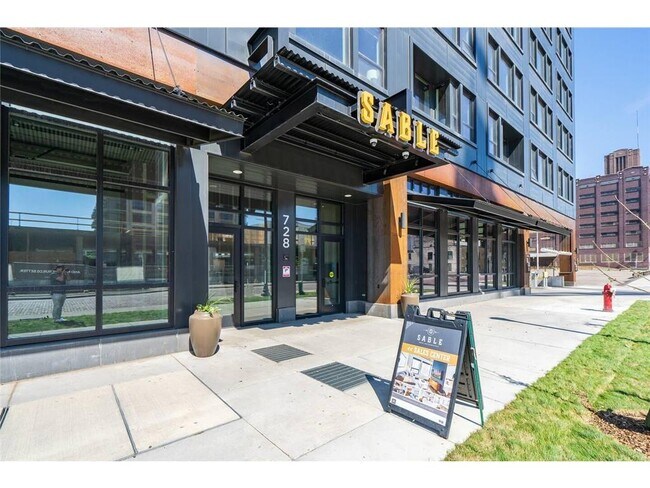 Building Photo - 728 3rd Sta