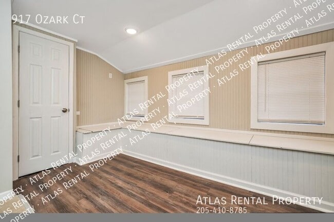 Building Photo - 917 Ozark Ct