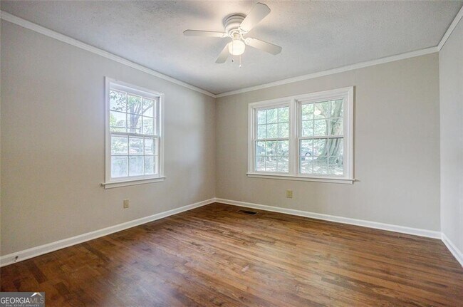 Building Photo - 1716 Beacon Hill Blvd NE