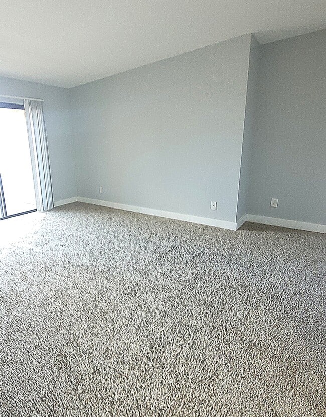 Building Photo - 3131 W Cochise Dr