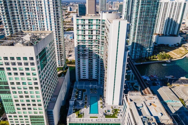 Building Photo - 690 SW 1st Ct