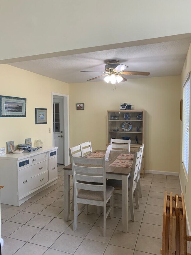 Building Photo - 901 Seafarer Dr