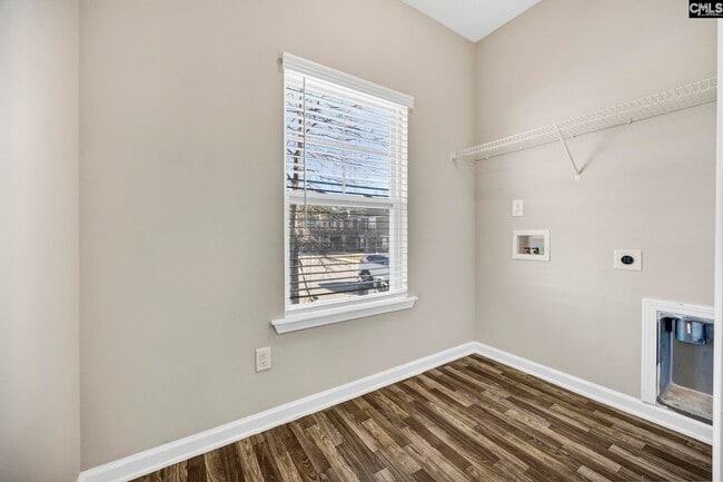 Building Photo - 135 Hunters Grove Dr