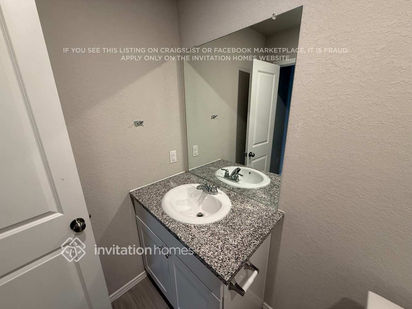 Building Photo - 14539 Southton Pond