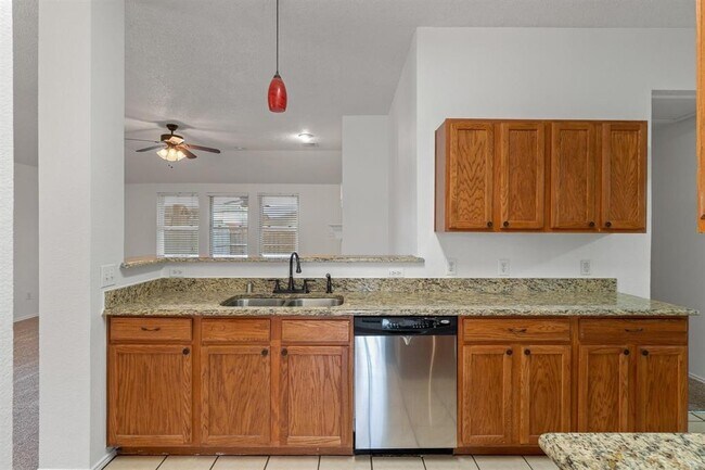 Building Photo - 202 Starlight Dr