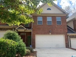 Building Photo - 2 Bed & 2.5 bath townhome  located in Oxford on the golf course