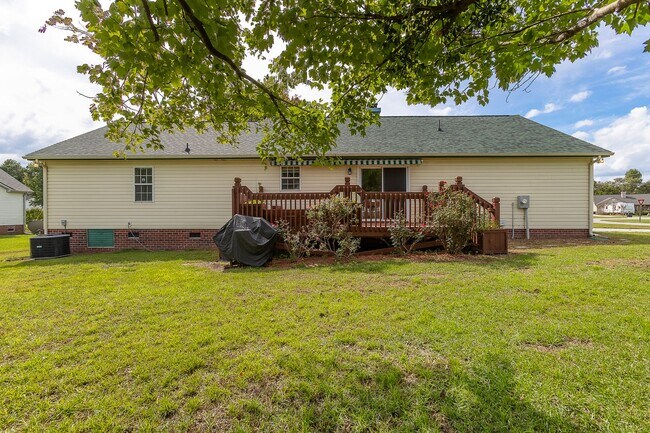 Building Photo - Kanton Ridge