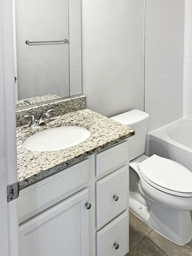 Building Photo - Holiday Special! Beautiful 2 Bedroom Condo in Glen Allen! – No Application Fee This Season!