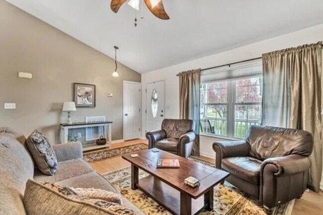 Building Photo - 3 Bedroom || 3 Bathroom Home in Moneta