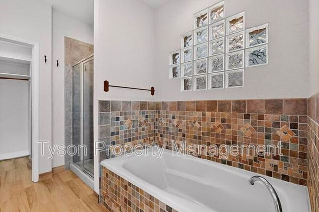 Building Photo - 13413 Summit Hills Pl NE