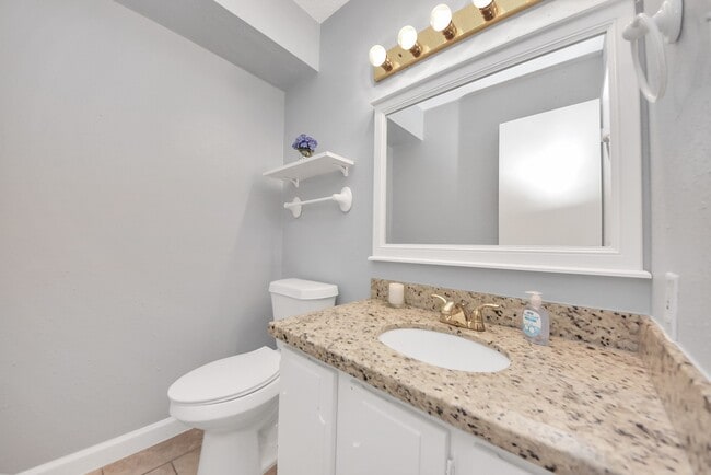 Building Photo - 6306 S Rice Ave