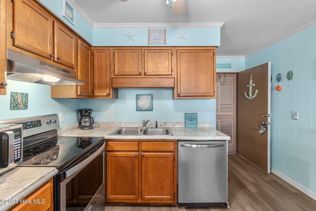 Building Photo - 301 Commerce Way