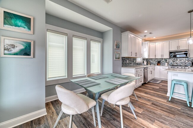 Building Photo - PET FRIENDLY FURNISHED OFF-SEASON RENTAL A...