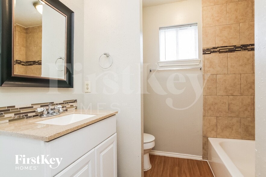 Building Photo - 5406 Carousel Cir