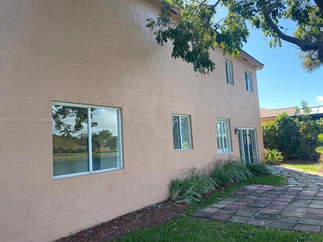 Building Photo - 21872 SW 95th Pl