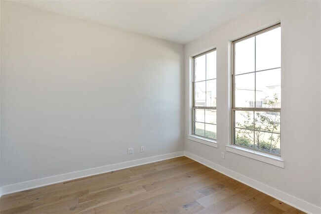 Building Photo - 21311 Blue Wood Aster Ct