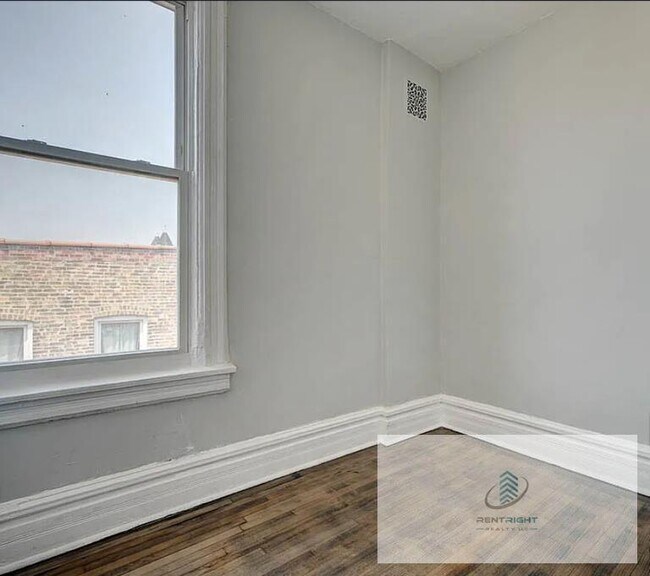 Building Photo - 2 bedroom in Chicago IL 60616