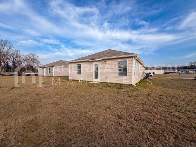 Building Photo - New Construction & Modern Living in Sandy Ridge!