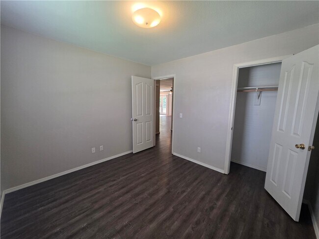 Building Photo - 38 Burnett Cir