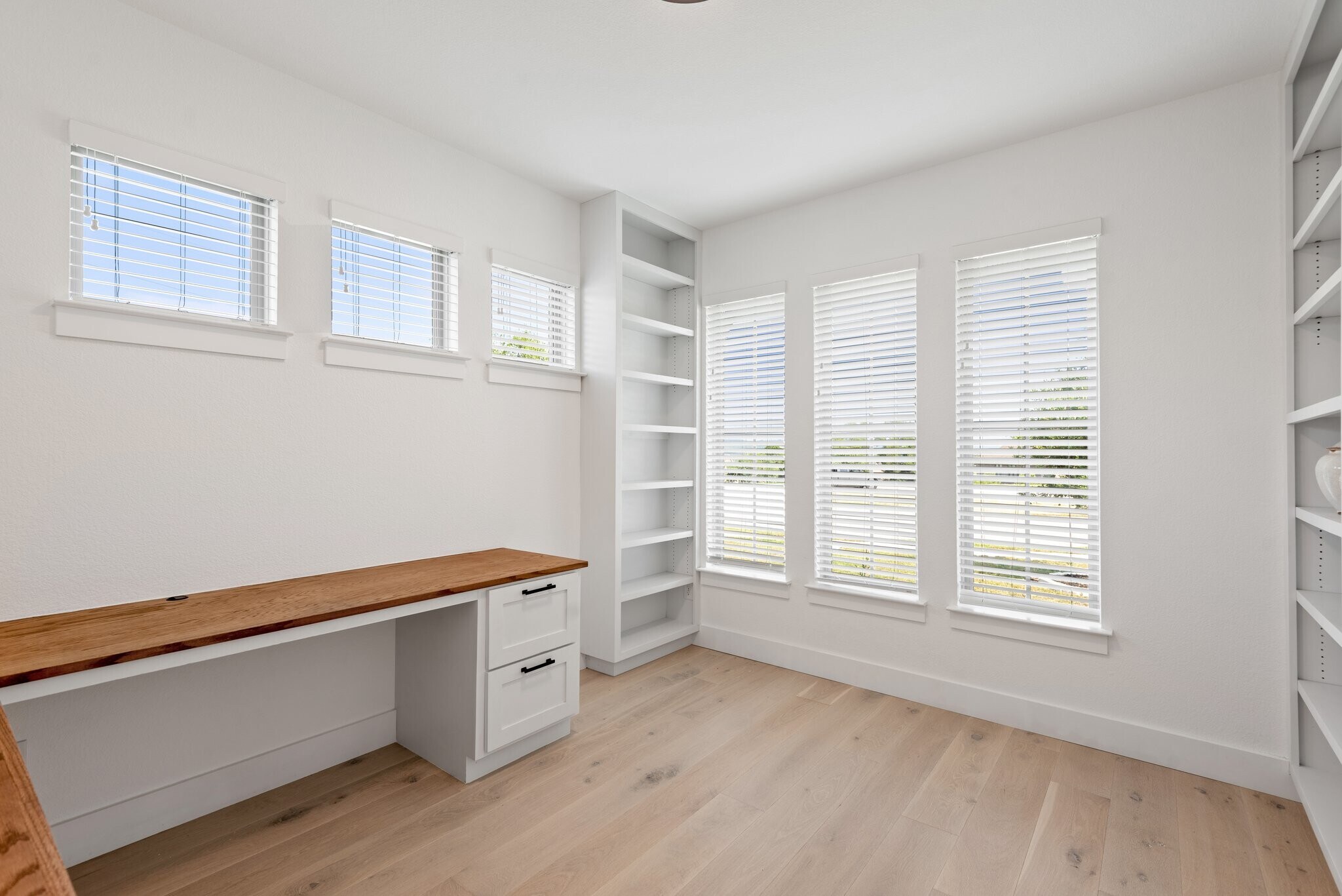 Building Photo - 7409 Turnback Ledge Trl