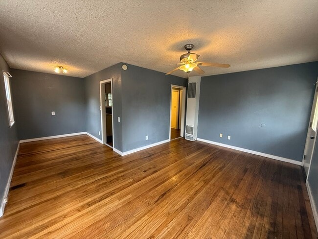 Building Photo - Two bedroom, One and half bathroom house, with additional living room, and bonus room!