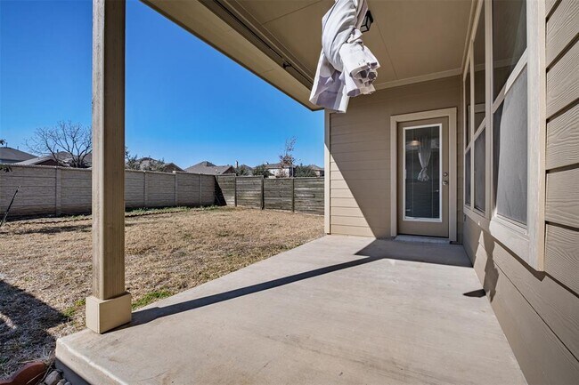 Building Photo - 3651 Sandy Brook Dr