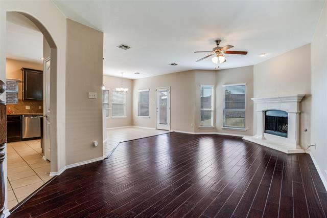 Building Photo - 209 Red Hawk Pl