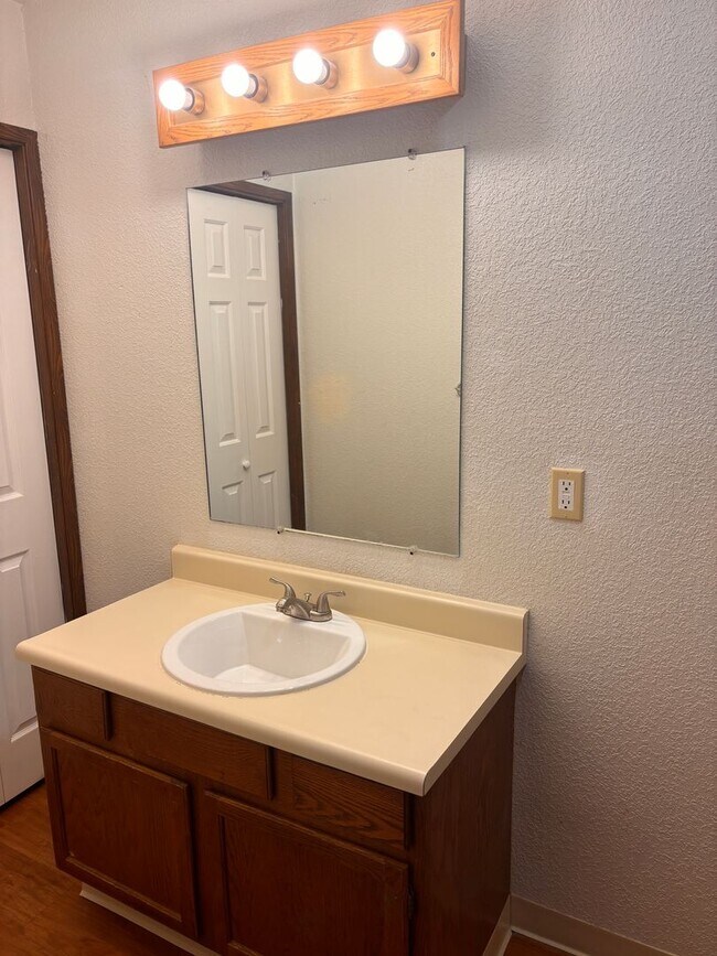 Building Photo - 7340 Bearfoot Cir