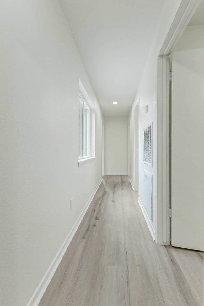 Building Photo - 3351 S Sutton Square