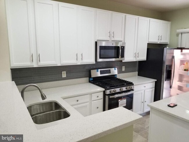 Building Photo - 11453 Log Ridge Dr