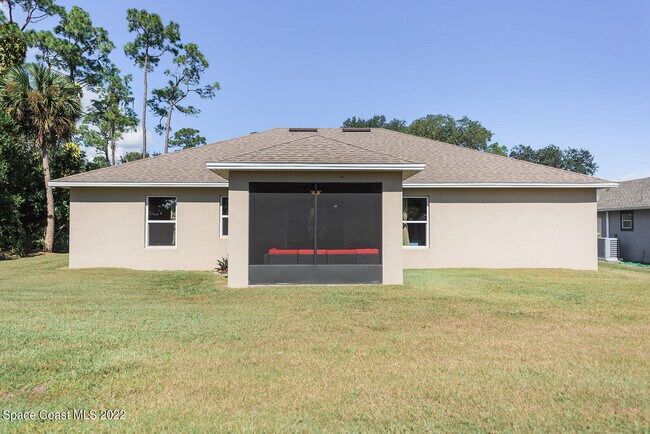 Building Photo - 4965 Mayflower St