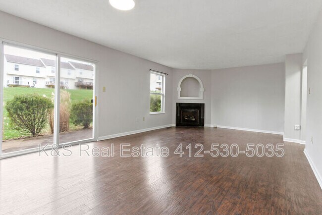 Building Photo - 122 Manor View Dr