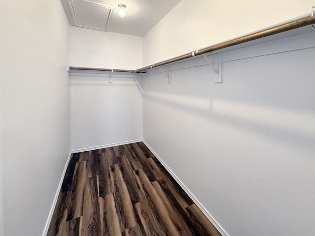 Building Photo - Delightful 3-Bedroom Retreat with Inviting...
