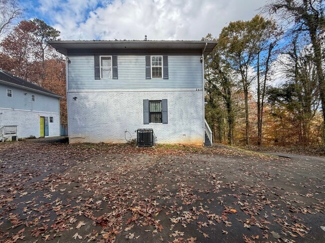 Building Photo - 2468 Spring St NW