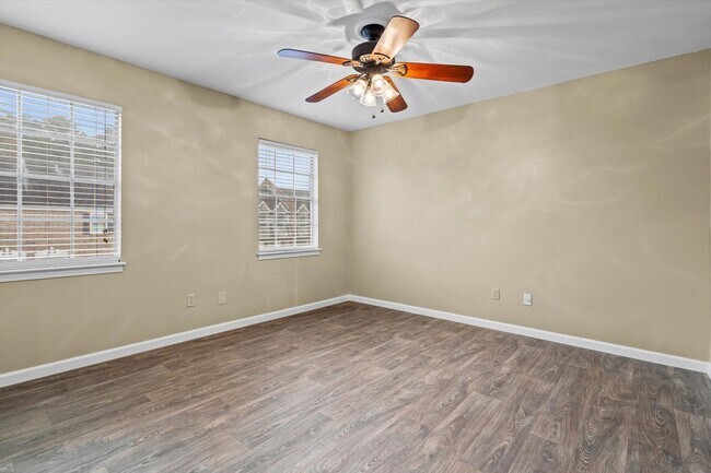 Building Photo - THE COMMONS AT SPRINGHILL