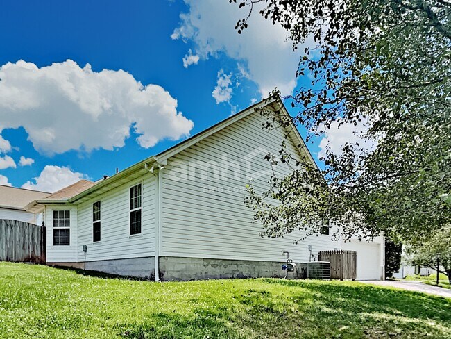 Building Photo - 6408 Sterchi Village Blvd
