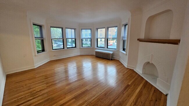 Building Photo - 5503 N Campbell Ave