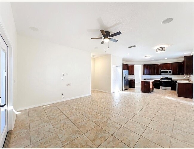 Building Photo - 10817 Masters Dr